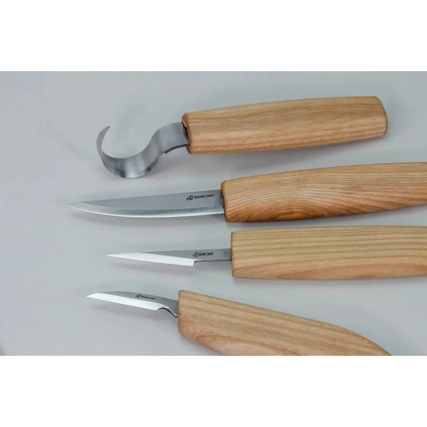 Set of 4 BeaverCraft Knives in a Book Case - Image 3