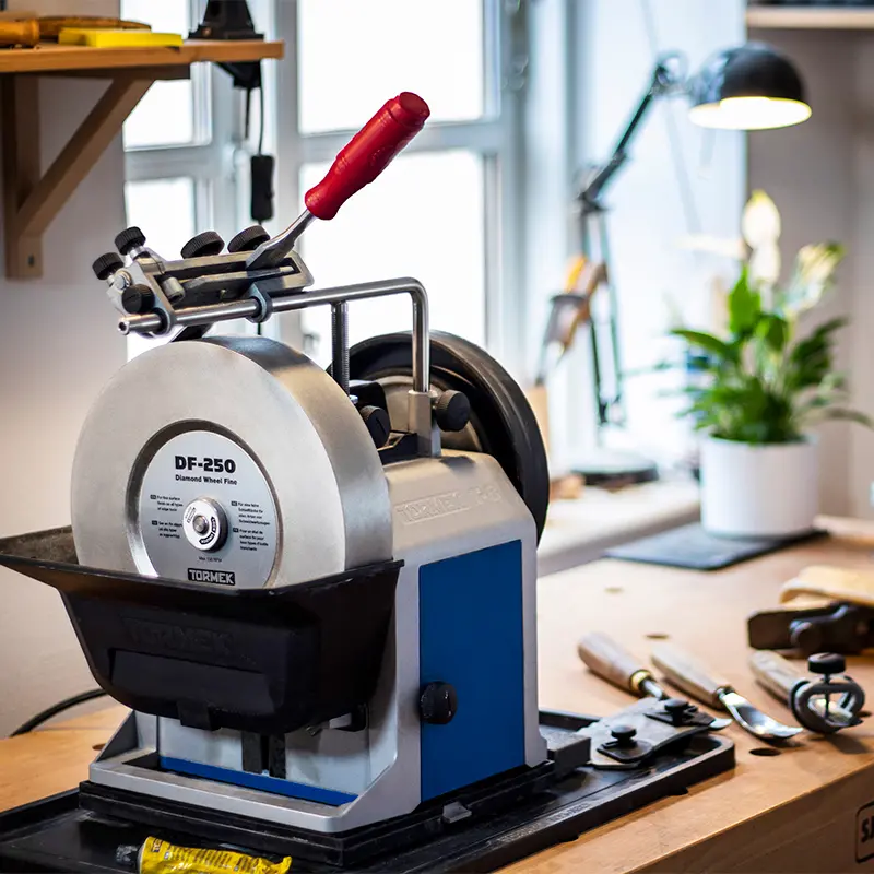 Tormek T-8 Original Grinding Machine - Water Cooled Sharpening System - Image 7